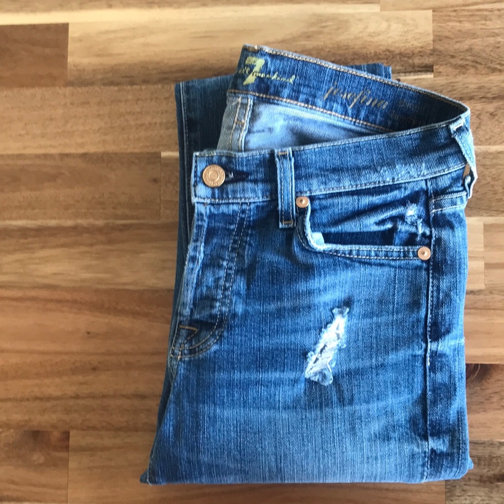 Josefina skinny boyfriend